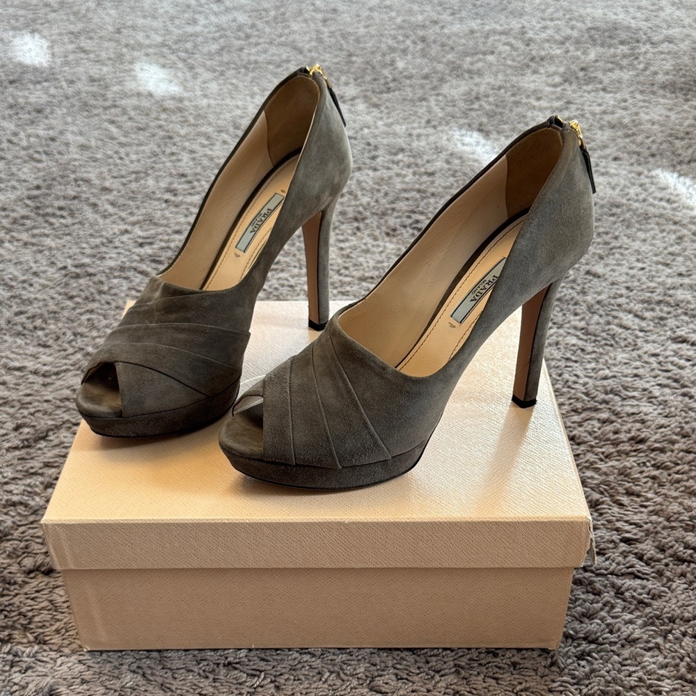 Prada Suede Peep Toe Heels Gray Platform Pump
